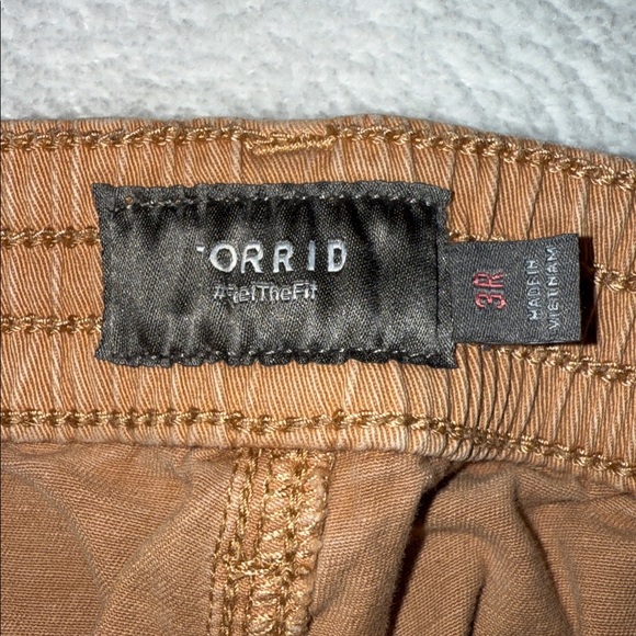 🖤TORRID KHAKI CHINOS WITH DRAWSTRING SIZE 3 REGULAR🖤 - Picture 4 of 9